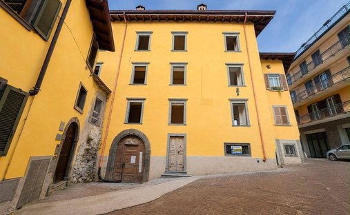 Apartamento en Clusone, Lombardía, Italia 1