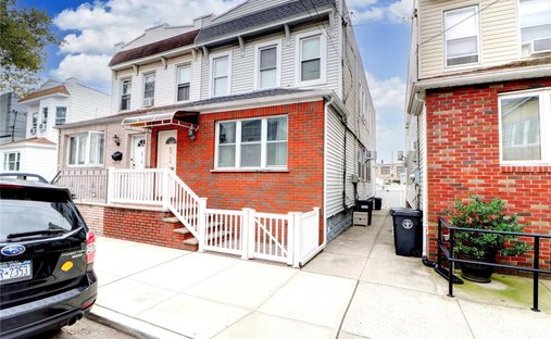 House in New York, New York, United States 1