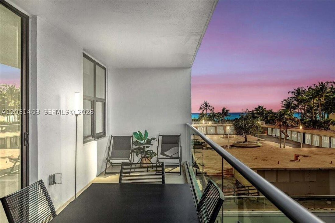 Condominio en Bal Harbour, Florida, Estados Unidos 1 - 18771206
