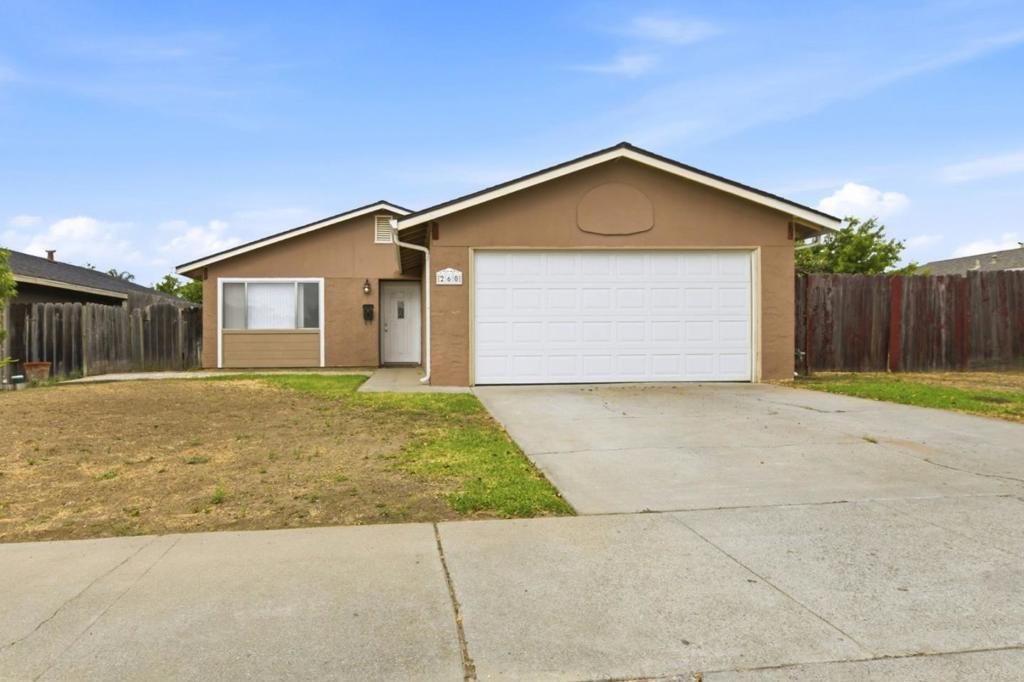 House in Hollister, California, United States 1 - 18770486