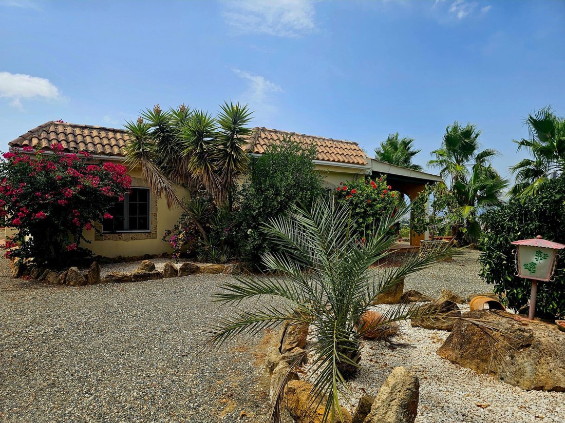 Villa in Coín, Andalusien, Spanien 3 - 18772576