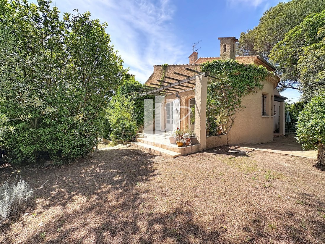 Haus in Le Dramont-Agay-Anthéor-Le Trayas, Saint-Raphaël, Frankreich 1 - 18772393