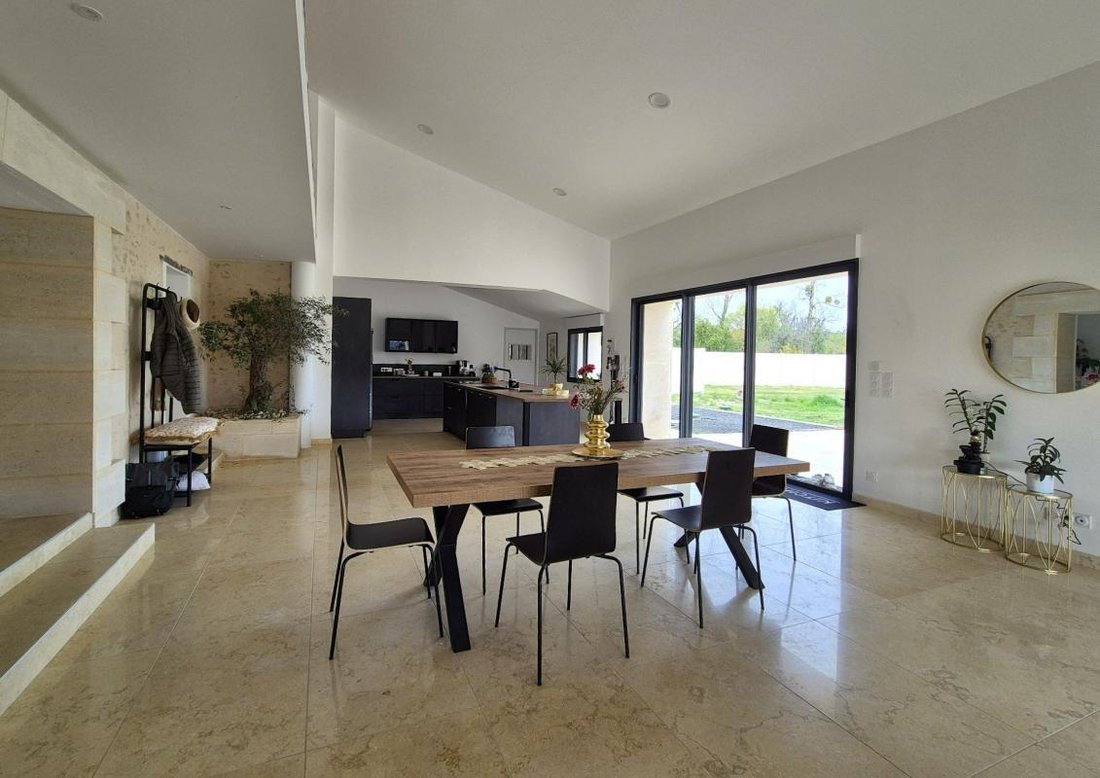 Casa en Berson, Nueva Aquitania, Francia 1 - 17837367