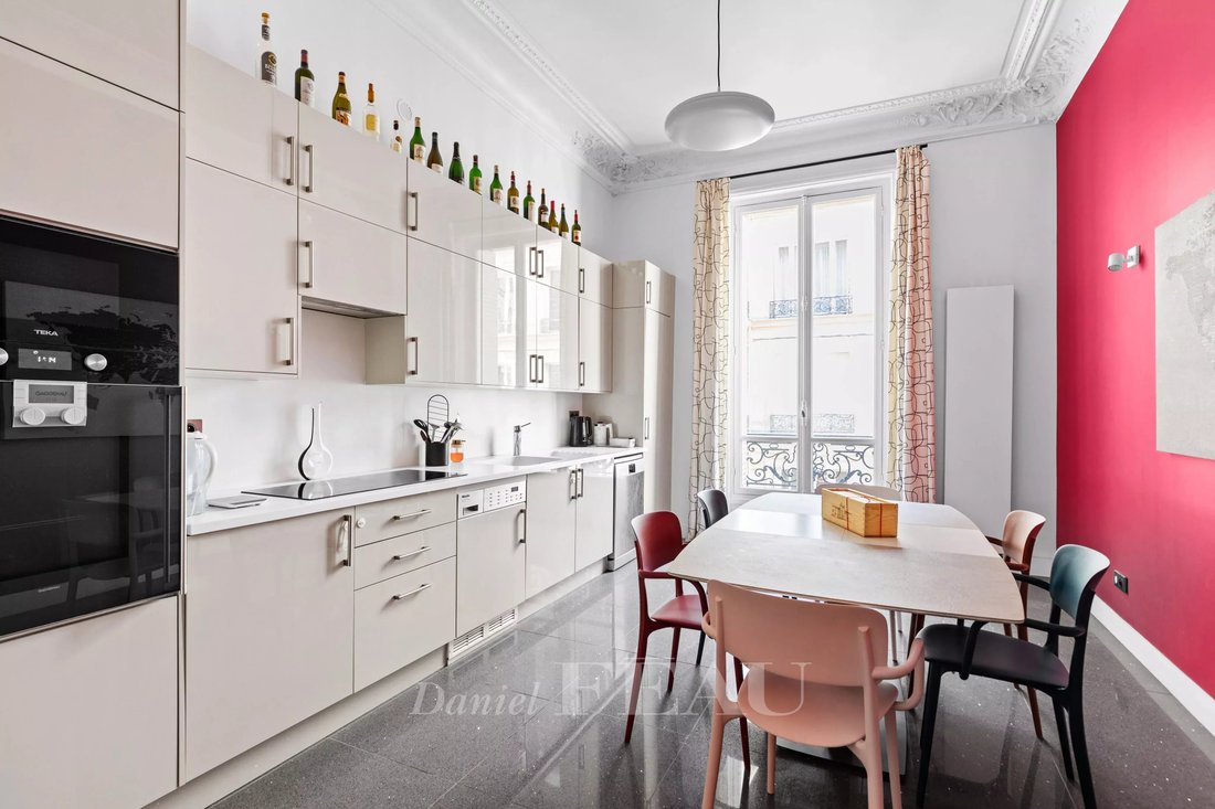 Apartment in Saint Philippe du Roule, Paris 8e Arrondissement, Paris 5 - 18769714
