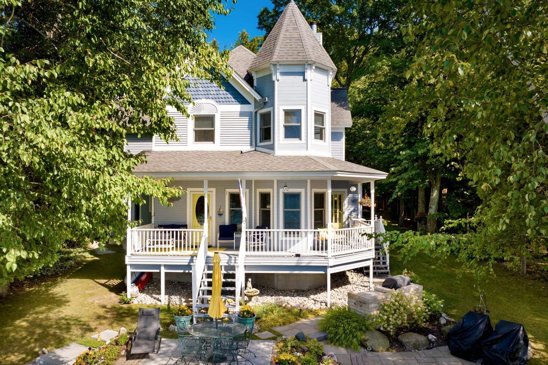 Maison à Central Lake, Michigan, États-Unis 2 - 18771554