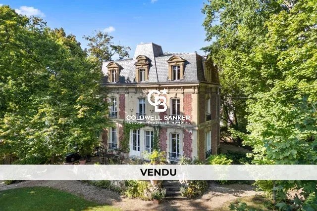 Casa en Le Vésinet, Isla de Francia, Francia 1 - 14711330