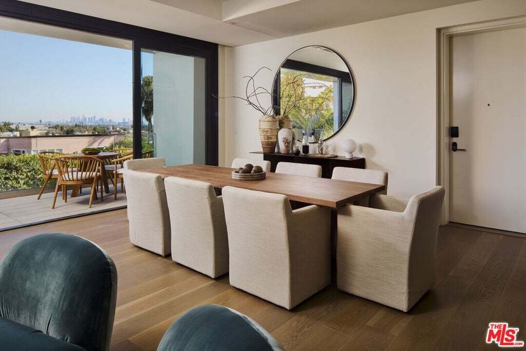 Condo in Los Angeles, California, United States 5 - 18771036