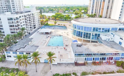Stadthaus in Miami Beach, Florida, Vereinigte Staaten 1