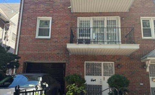 House in New York, New York, United States 1