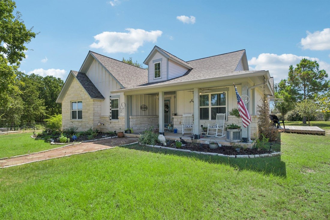 Casa a Elgin, Texas, Stati Uniti 1 - 18768832