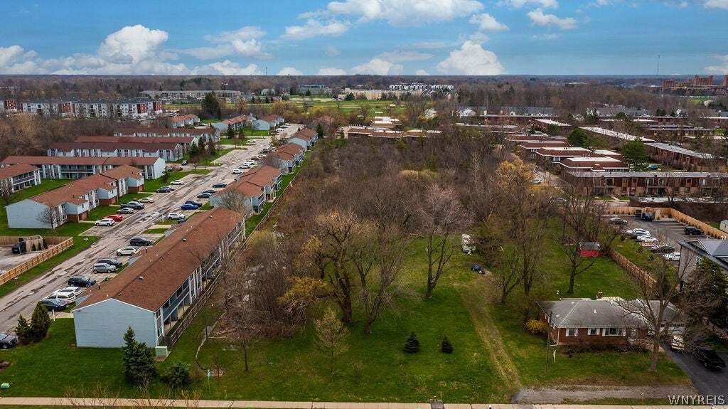 Terreno a Amherst, New York, Stati Uniti 3 - 17718655