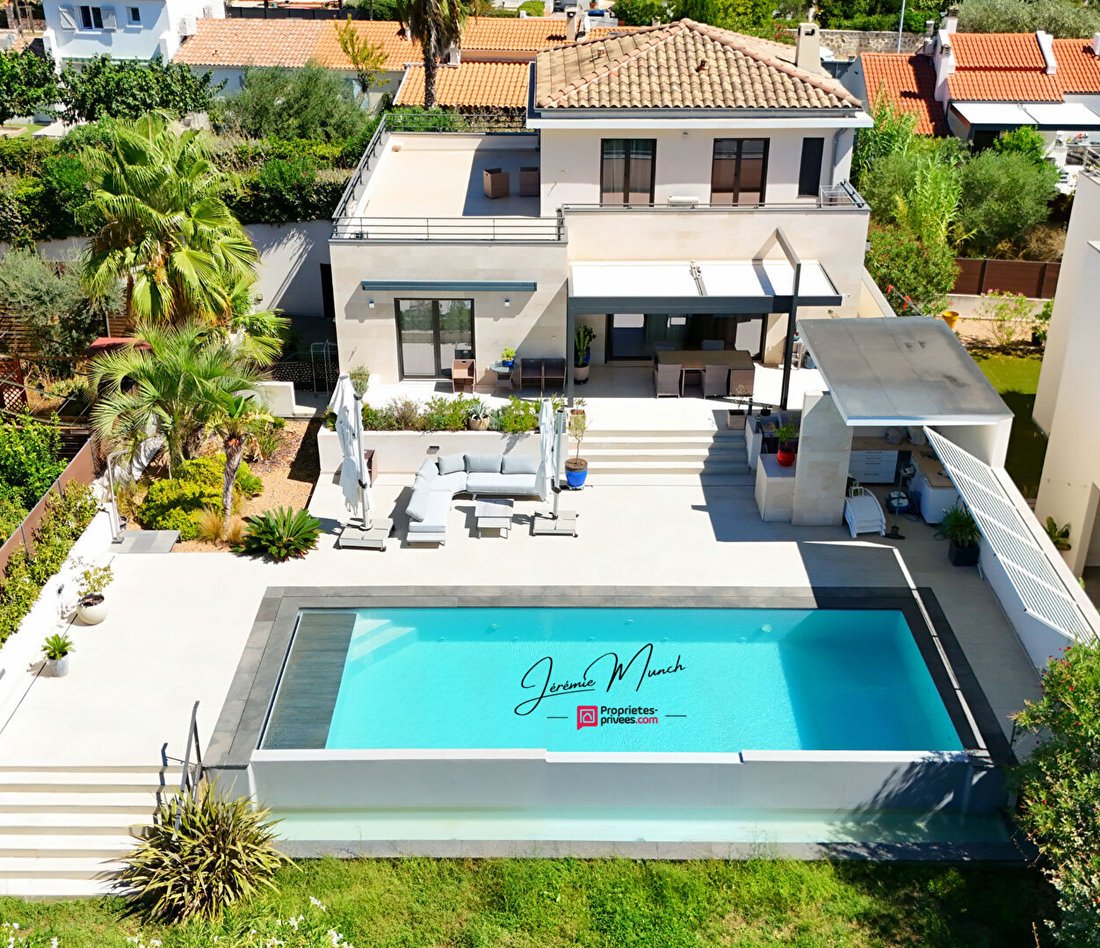 Villa en Saint-Cyr-sur-Mer, Provenza-Alpes-Costa Azul, Francia 1 - 18770292