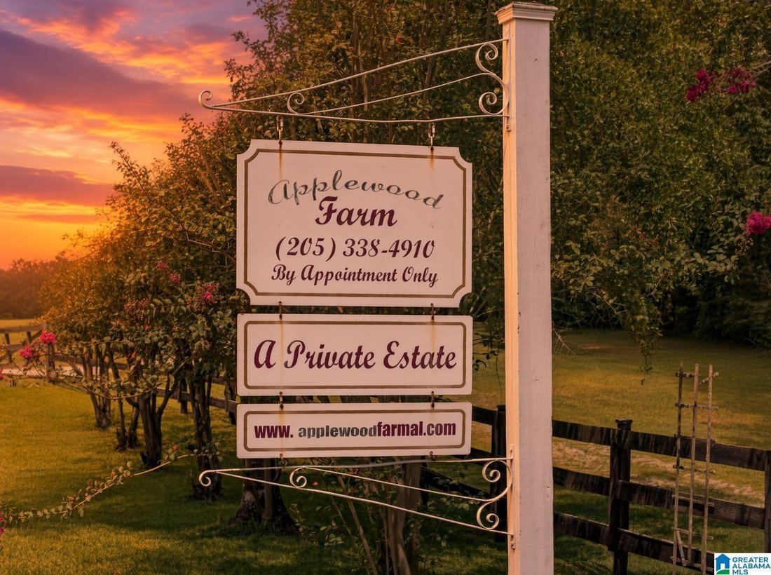 Corps de ferme à Pell City, Alabama, États-Unis 3 - 18290887