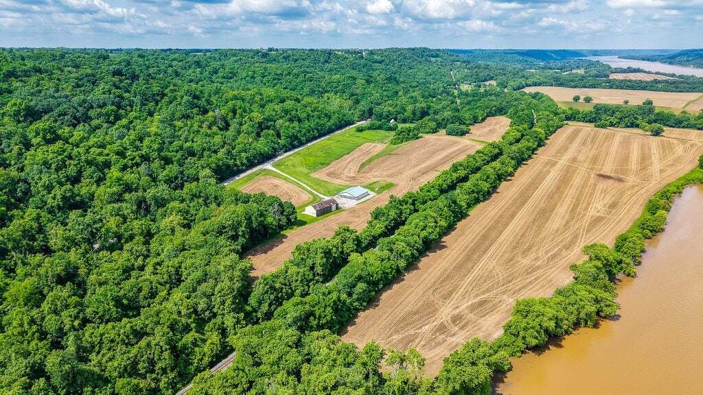 Farm Ranch in Augusta, Kentucky, United States 5 - 18247177