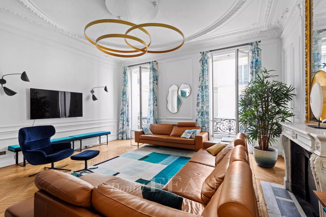 Apartment in Saint Philippe du Roule, Paris 8e Arrondissement, Paris 2 - 18769714