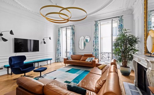 Apartment in Saint Philippe du Roule, Paris 8e Arrondissement, Paris 1