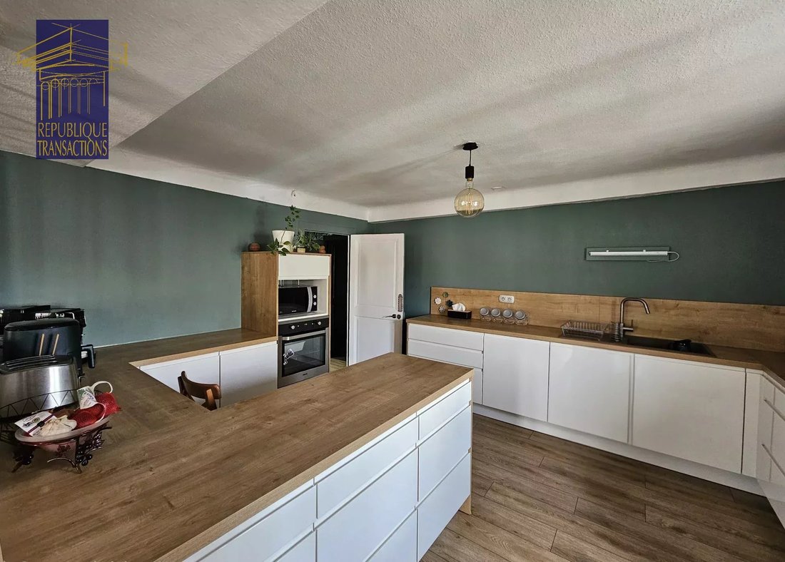 Apartment in Centre Ville, Beaune, France 4 - 18770013