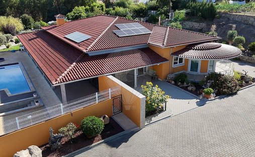 House in Santo Tirso, Couto (Santa Cristina e Sao Miguel) e Burgaes, Porto District, Portugal 1
