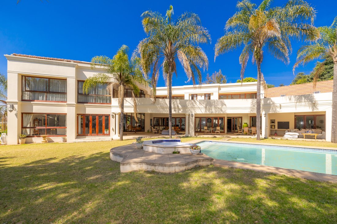 House in Bryanston, Gauteng, South Africa 2 - 18770327