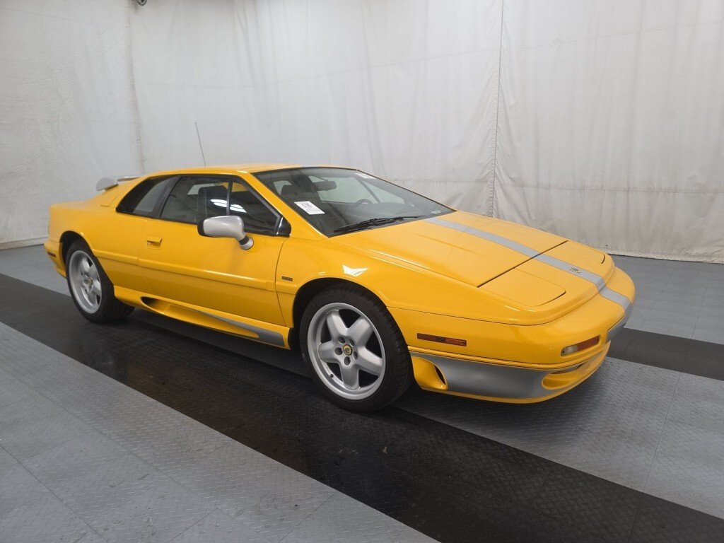Lotus Esprit in Blauvelt, NY, United States 3 - 18768512