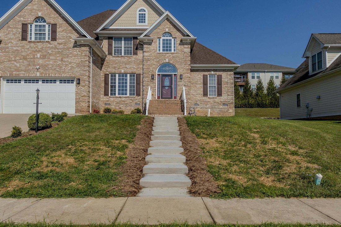 Casa a Fishersville, Virginia, Stati Uniti 1 - 18770954