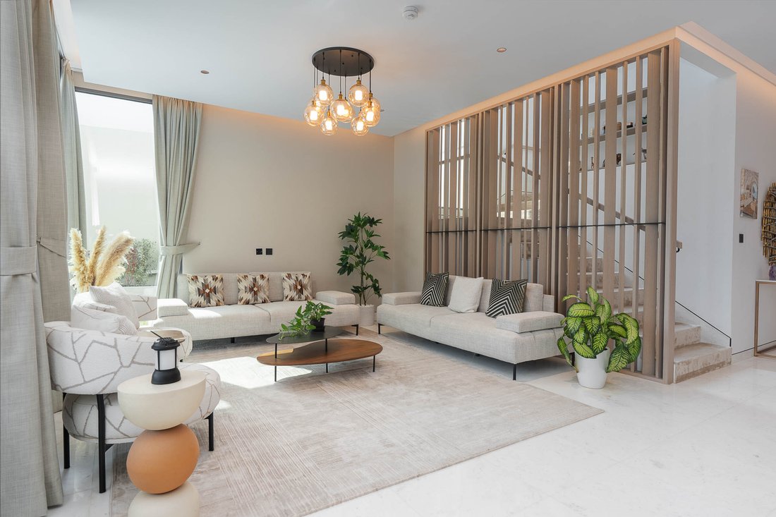 Villa in Tilal Al Ghaf, Dubai, United Arab Emirates 2 - 18769702