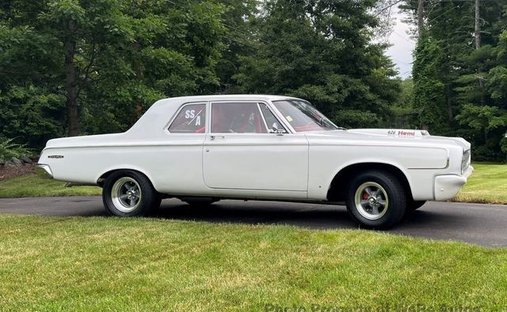 Dodge 330 in Calverton, NY, United States 1