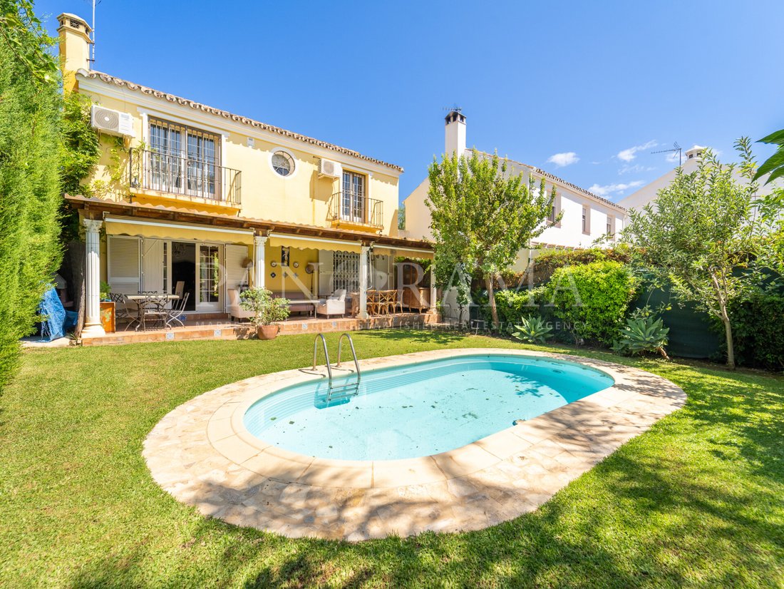 Villa in Río Real, Marbella, Andalusien 1 - 18769354