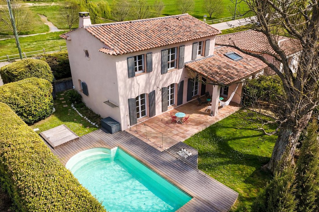 Villa in Granettes-Jauberte-Sainte Anne, Aix-en-Provence, France 1 - 18769807