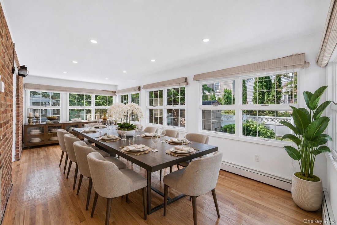 Casa a Garden City, New York, Stati Uniti 3 - 18770894