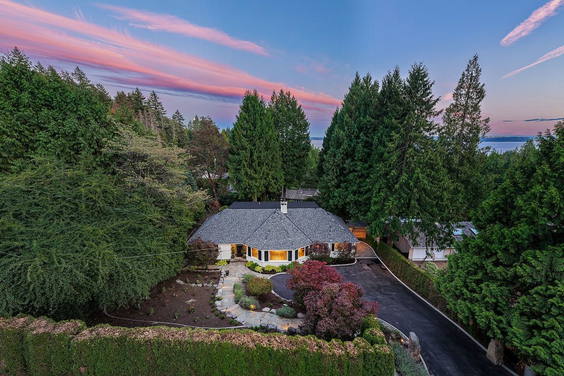 Casa en West Vancouver, Columbia Británica, Canadá 1 - 18772359