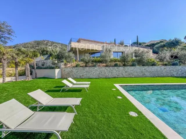 Maison à Grimaud, Provence-Alpes-Côte d'Azur, France 2 - 17796191