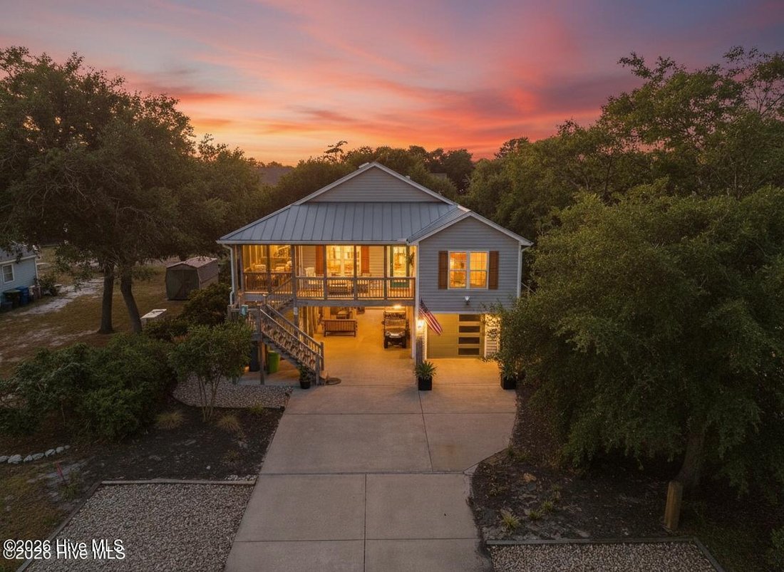 House in Oak Island, North Carolina, United States 1 - 18481336