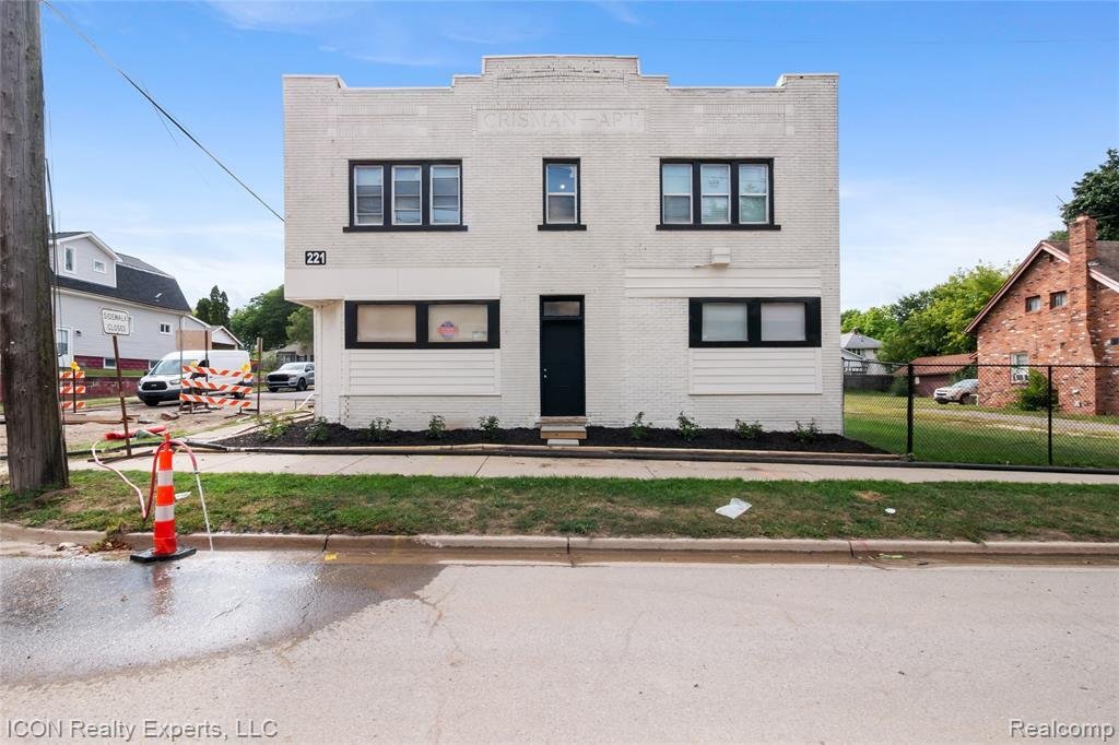 Pontiac, Michigan, United States 1 - 18768827