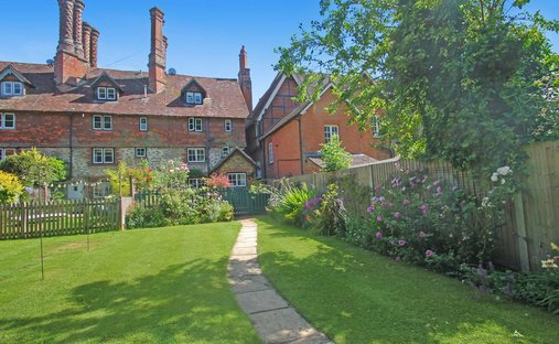 Casa a Albury, Guildford, Inghilterra 1