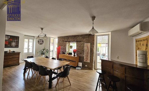 Appartement à Centre Ville, Beaune, France 1