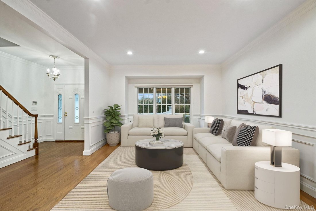 Casa a Old Bethpage, New York, Stati Uniti 3 - 18772460