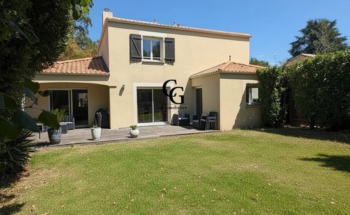 House in La Grand Noé, Vertou, France 1