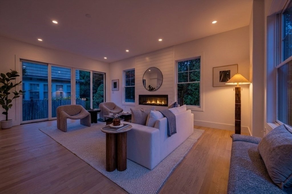 Casa a Newton, Massachusetts, Stati Uniti 2 - 18690945