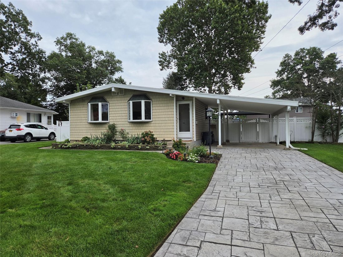 Haus in Lake Ronkonkoma, New York, Vereinigte Staaten 1 - 18770428