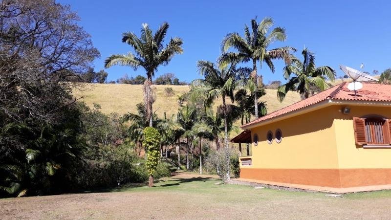 Corps de ferme à Cambuí, Minas Gerais, Brésil 5 - 18770081