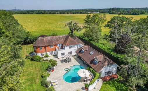 Casa a West Clandon, Inghilterra 1