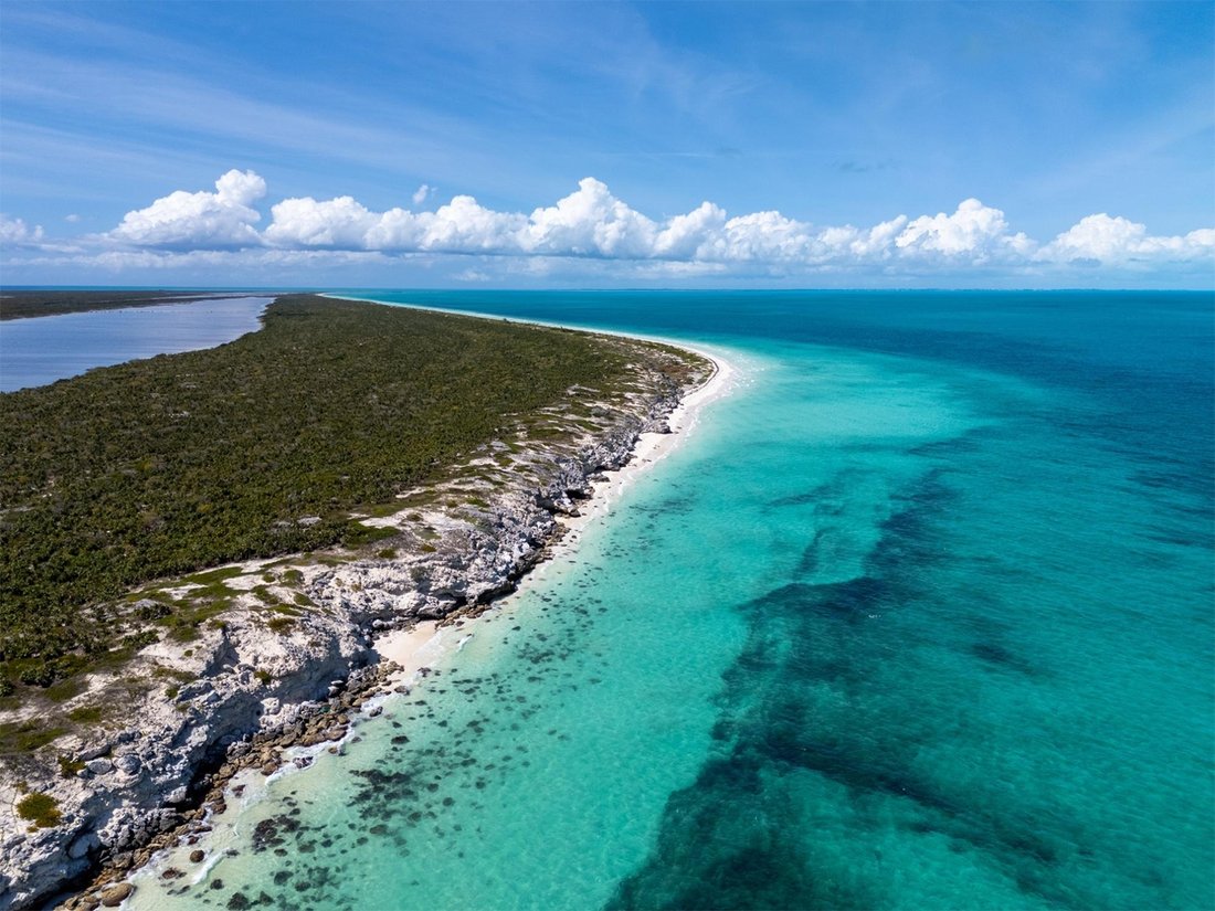 Terreno in Yankee Town, Caicos Islands, Isole Turks e Caicos 5 - 18769288