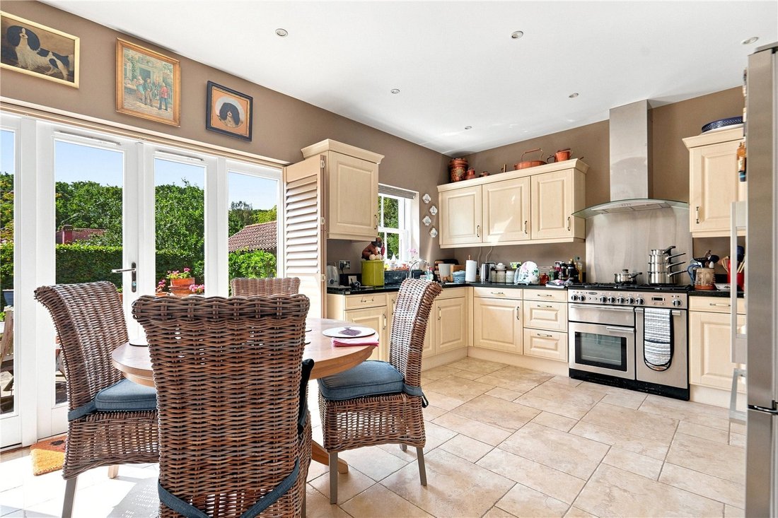 Haus in Mistley, England 2 - 18769898