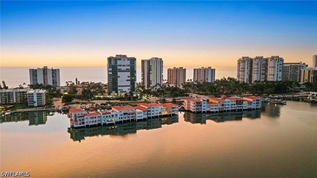 Eigentumswohnung in Naples, Florida, Vereinigte Staaten 1 - 18768389