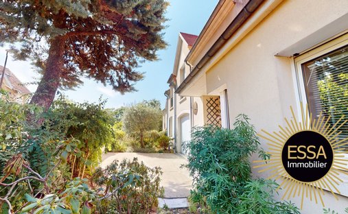 House in Les Arcades, Viroflay, France 1
