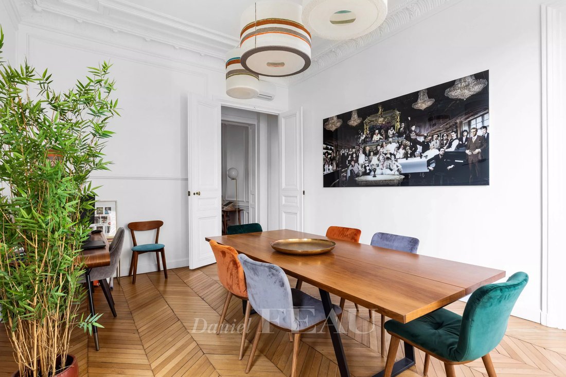 Apartment in Saint Philippe du Roule, Paris 8e Arrondissement, Paris 4 - 18769714