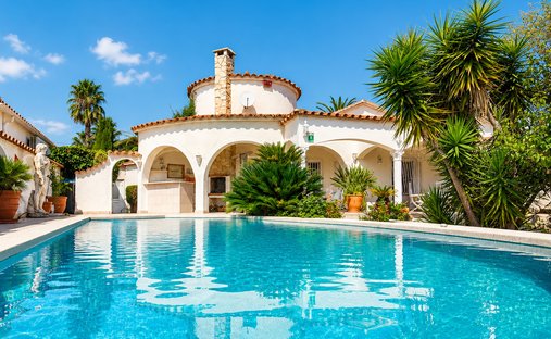 Villa in Empuriabrava, Katalonien, Spanien 1