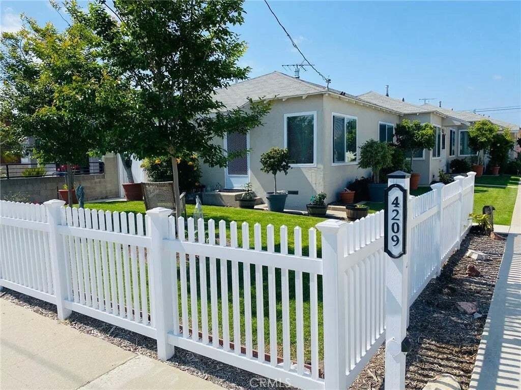 Altro a Hawthorne, California, Stati Uniti 3 - 18112861