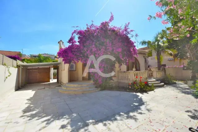Haus in Fontmerle, Antibes, Frankreich 1 - 16831336